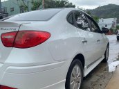 Bán Hyundai Avante năm sản xuất 2014, màu trắng, số sàn