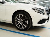 Bán Mercedes E200 năm sản xuất 2020, màu trắng