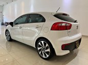 Cần bán xe Kia Rio 1.4AT đời 2015, màu trắng