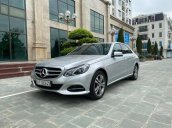 Cần bán lại xe Mercedes sản xuất 2014, màu bạc