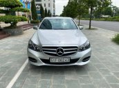 Cần bán lại xe Mercedes sản xuất 2014, màu bạc