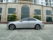 Cần bán lại xe Mercedes sản xuất 2014, màu bạc