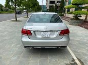 Cần bán lại xe Mercedes sản xuất 2014, màu bạc