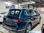 Volkswagen Tiguan Luxury màu xanh rêu số lượng ít - Xe Đức nhập khẩu nguyên chiếc - Giảm ngay 120 triệu