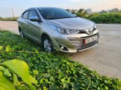 Cần bán Toyota Vios đời 2019, màu vàng số tự động, giá 10tr