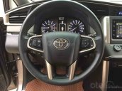 Bán gấp với giá thấp chiếc Toyota Innova sản xuất năm 2017, xe giá thấp, động cơ ổn định