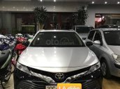 Cần bán nhanh với giá thấp chiếc Toyota Camry 2.5 Q đời 2020, xe còn mới, mới chạy