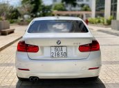 Bán BMW 328i màu trắng, nội thất kem sx 2015