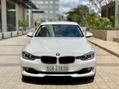 Bán BMW 328i màu trắng, nội thất kem sx 2015