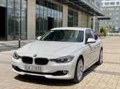 Bán BMW 328i màu trắng, nội thất kem sx 2015