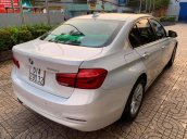 Bán xe BMW 320i sản xuất 2016, màu trắng, giá cả hợp lý