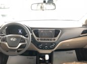 Bán xe Hyundai Elantra đời 2020, màu đen