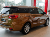 Cần bán nhanh với giá thấp chiếc Kia Sedona 2.2 DAT Deluxe sản xuất 2020, giao nhanh