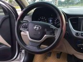 Bán xe Hyundai Accent đời 2018, màu bạc  