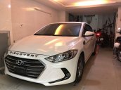 Cần bán Hyundai Elantra năm sản xuất 2017, màu trắng còn mới