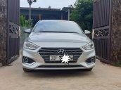 Bán xe Hyundai Accent 2019 màu bạc