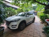 Bán Hyundai Tucson 2.0 máy xăng màu trắng