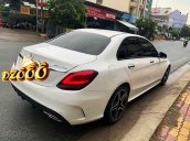 Bán Mercedes C300 năm sản xuất 2019, màu trắng, xe nhập còn mới