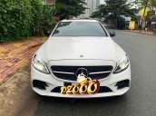 Bán Mercedes C300 năm sản xuất 2019, màu trắng, xe nhập còn mới