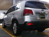 Bán ô tô Kia Sorento 2.4AT đời 2012, màu bạc