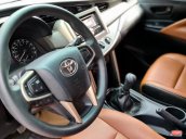 Bán xe Toyota Innova 2017 G, màu bạc