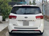 Xe Kia Sedona năm sản xuất 2016, màu trắng còn mới