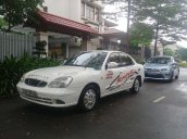 Cần bán gấp Daewoo Nubira đời 2003, màu trắng