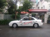 Cần bán gấp Daewoo Nubira đời 2003, màu trắng