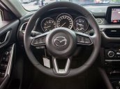 Cần bán gấp Mazda 6 Premium đời 2019, màu đen, xe còn mới hoàn toàn