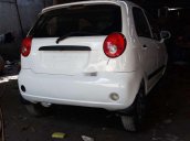 Cần bán gấp Chevrolet Spark 2010, màu trắng số sàn, 120 triệu