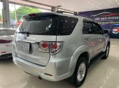 Cần bán gấp Toyota Fortuner năm sản xuất 2013 còn mới, 599 triệu