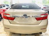 Cần bán gấp Toyota Camry đời 2014, màu vàng cát