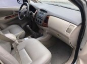 Cần bán gấp Toyota Innova đời 2007, màu bạc