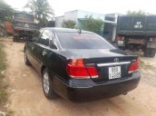 Bán Toyota Camry năm sản xuất 2005, màu đen 