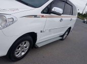 Gia đình bán Toyota Innova sản xuất 2010, màu trắng số sàn, giá chỉ 236 triệu