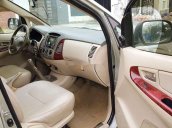 Cần bán lại xe Toyota Innova 2006, màu bạc