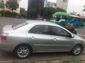 Gia đình bán Toyota Vios đời 2010, màu bạc 