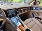 Bán chiếc Porsche Panamera năm sản xuất 2015, nhập khẩu nguyên chiếc xe gia đình