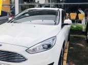 Cần bán gấp Ford Focus đời 2017, màu trắng, ít sử dụng, giá tốt 630 triệu đồng