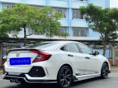 Bán Civic RS 2019, màu trắng