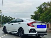 Bán Civic RS 2019, màu trắng