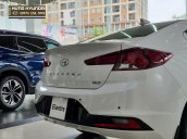 Cần bán xe Hyundai Elantra đời 2020, màu trắng