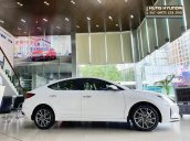 Cần bán xe Hyundai Elantra đời 2020, màu trắng