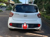 Cần bán lại xe Hyundai Grand i10 đăng ký 2017, màu Trắng xe gia đình giá 270 triệu đồng