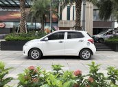 Cần bán lại xe Hyundai Grand i10 đăng ký 2017, màu Trắng xe gia đình giá 270 triệu đồng