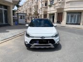 Cần bán gấp Hyundai i20 Active năm 2016, màu trắng, xe gia đình, giá 458 triệu đồng