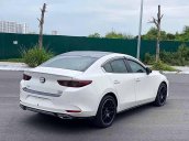 Cần bán lại xe Mazda 3 năm sản xuất 2020, màu trắng