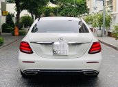 Cần bán lại xe Mercedes-Benz E300 năm sản xuất 2018, xe còn mới, giá thấp