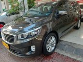 Cần bán gấp Kia Sedona sản xuất năm 2016, màu nâu, số tự động, 735tr