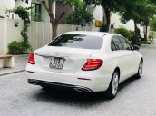 Cần bán lại xe Mercedes-Benz E300 năm sản xuất 2018, xe còn mới, giá thấp